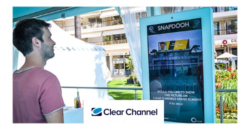 Clear Channel International - In Cannes, a smile gets you on top of the Croisette